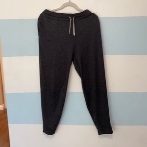 Vuori joggers